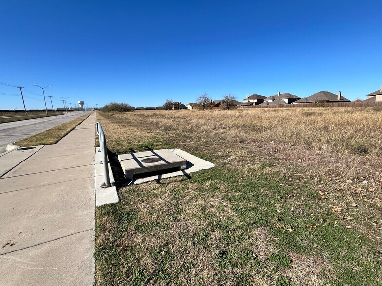 More Photos Of East Bailey Boswell Rd, Saginaw Unknown For Lease