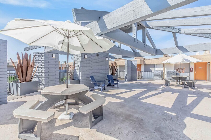 More Photos Of 1350 E Thomas Rd, Phoenix Apartments For Sale