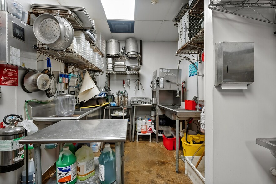 More Photos Of 117 E Allegan St, Otsego General Retail For Sale