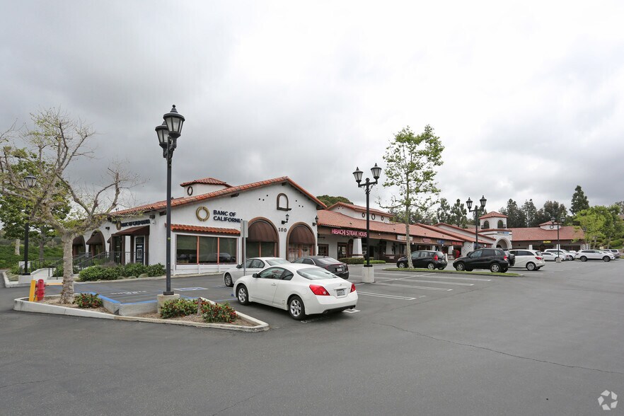 More Photos Of 100-168 S Fairmont Blvd, Anaheim Storefront For Lease