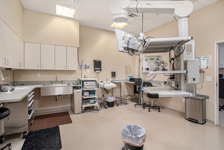 More Photos Of 3770 Capital Ave SW, Battle Creek Medical For Sale