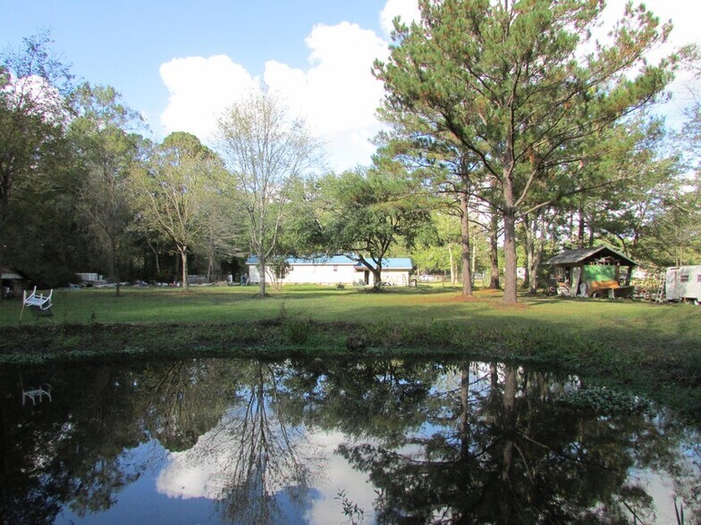 More Photos Of 113 W Steele Dr, Summerville Specialty For Sale