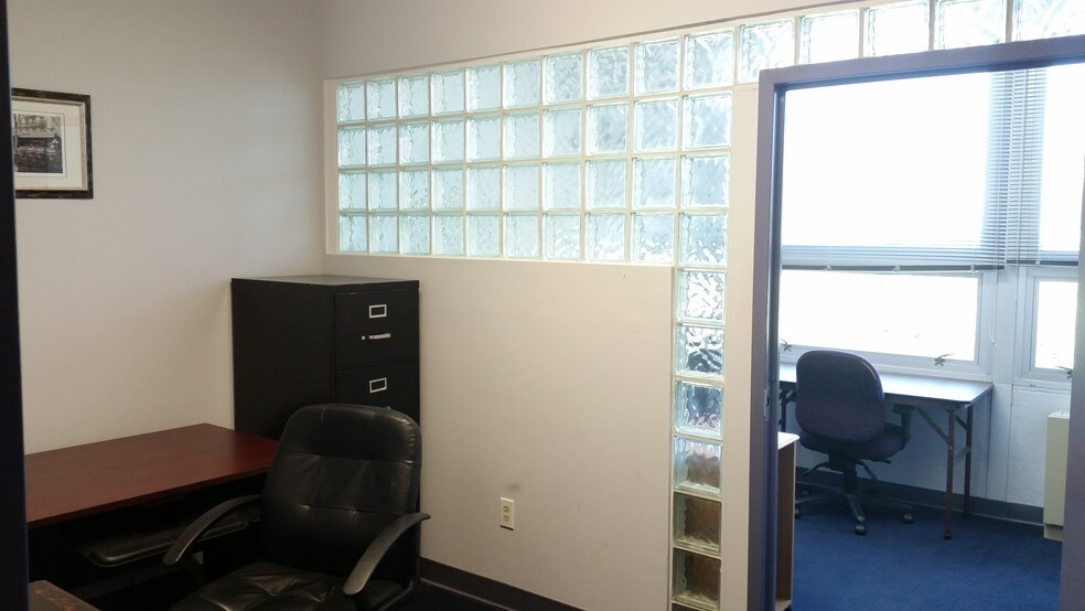 More Photos Of 200 Little Falls St, Falls Church Office For Lease