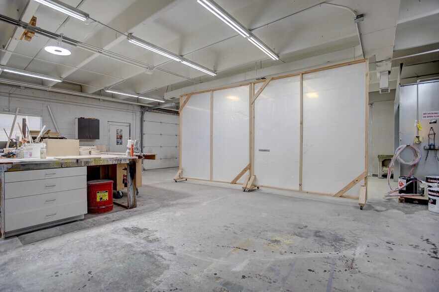 More Photos Of 5985 Lamar St, Arvada Warehouse For Lease