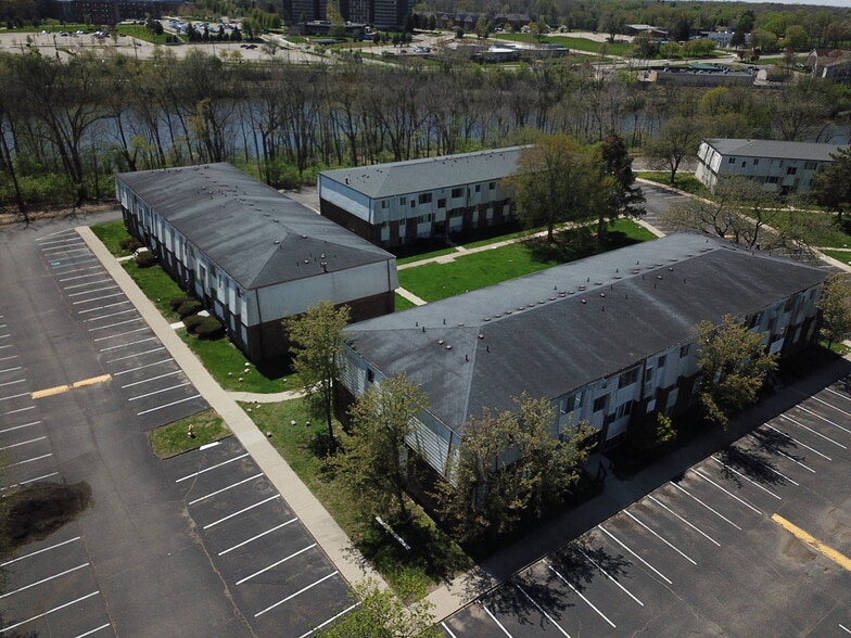 More Photos Of 831 Green Rd, Ypsilanti Apartments For Sale