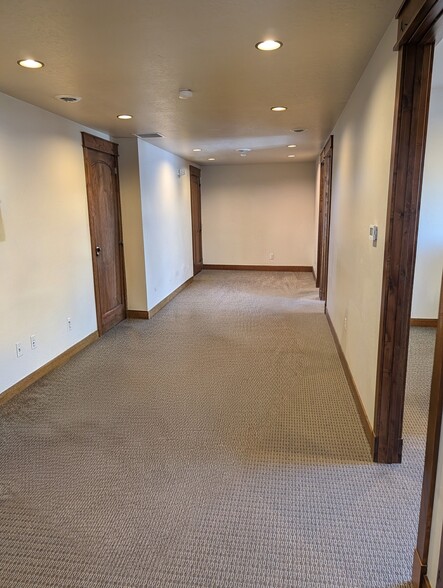 More Photos Of 2680 S Eagle Rd, Meridian Medical For Lease