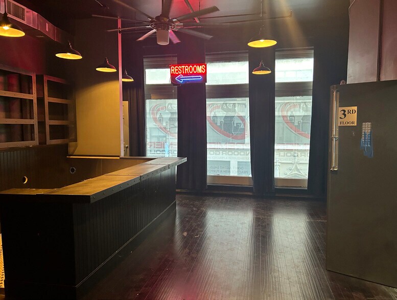 More Photos Of 251-253 Fifth Ave, New York Office For Lease