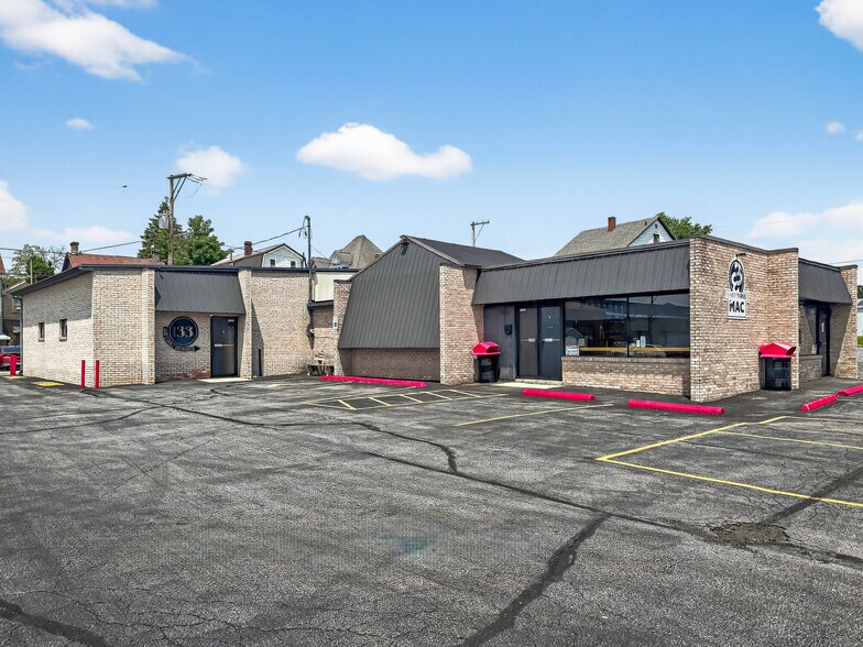 More Photos Of 2206 7th Ave, Altoona Restaurant For Sale