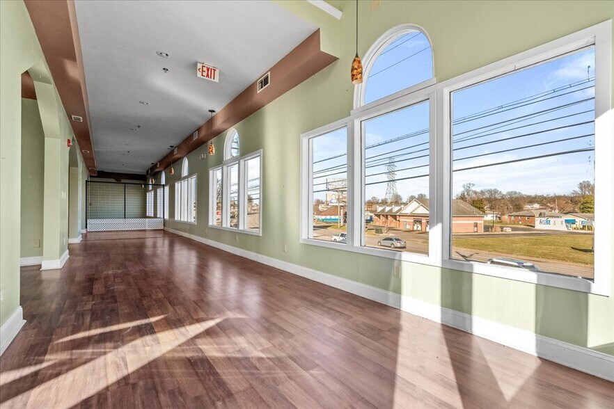 More Photos Of 1903 Grand Central Ave, Vienna General Retail For Sale