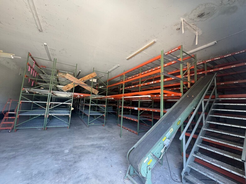 More Photos Of 229 NW 34th St, Okeechobee Warehouse For Lease