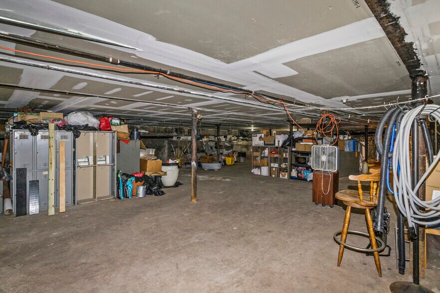 More Photos Of 3121 N Lincoln Ave, Chicago Loft Creative Space For Sale