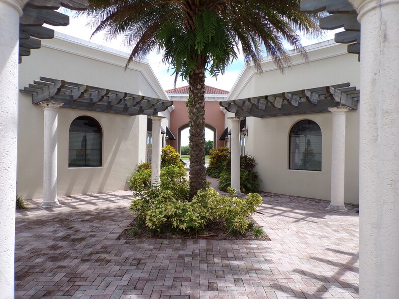 More Photos Of 5460-5466 Village Dr, Rockledge Unknown For Lease
