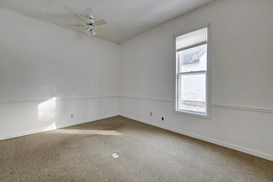 More Photos Of 714 W Kirkwood Ave, Bloomington Office Residential For Sale