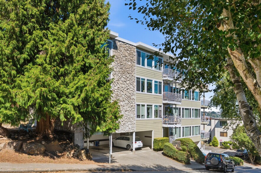 More Photos Of 3600 25th Ave W, Seattle Apartments For Sale