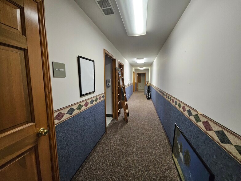 More Photos Of 13330 Darmstadt Rd, Evansville Office For Sale