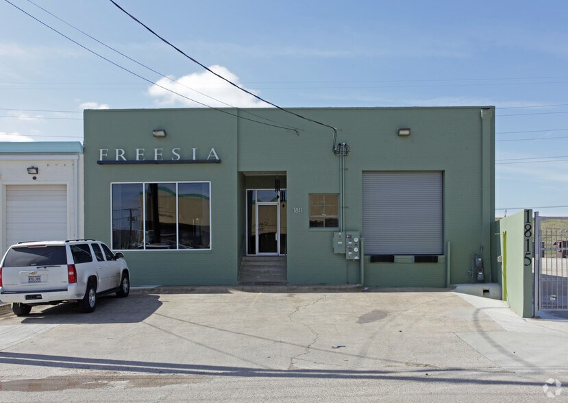 More Photos Of 1811 E Levee St, Dallas Distribution For Lease