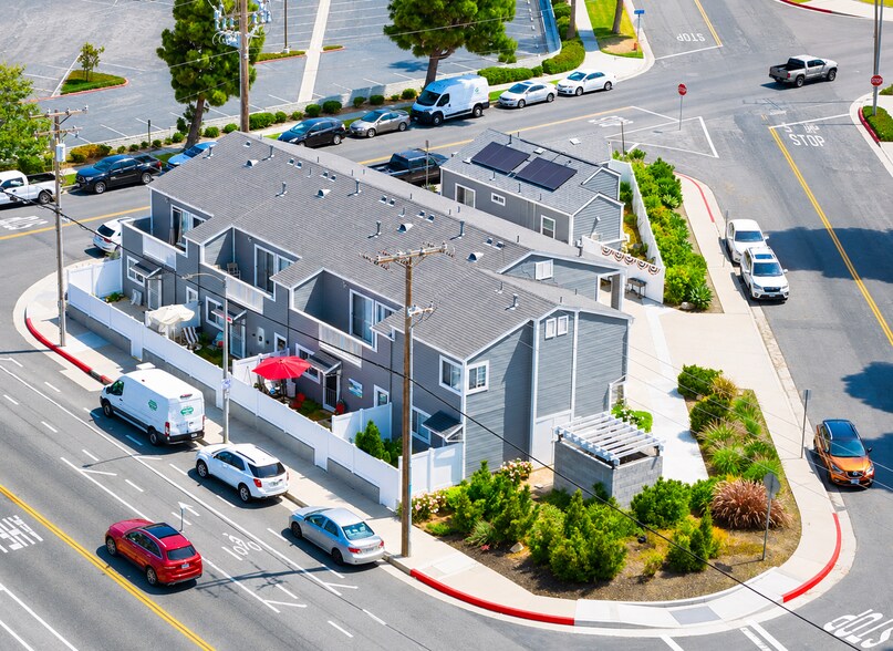 More Photos Of 504 Clay Ave, Huntington Beach Apartments For Sale