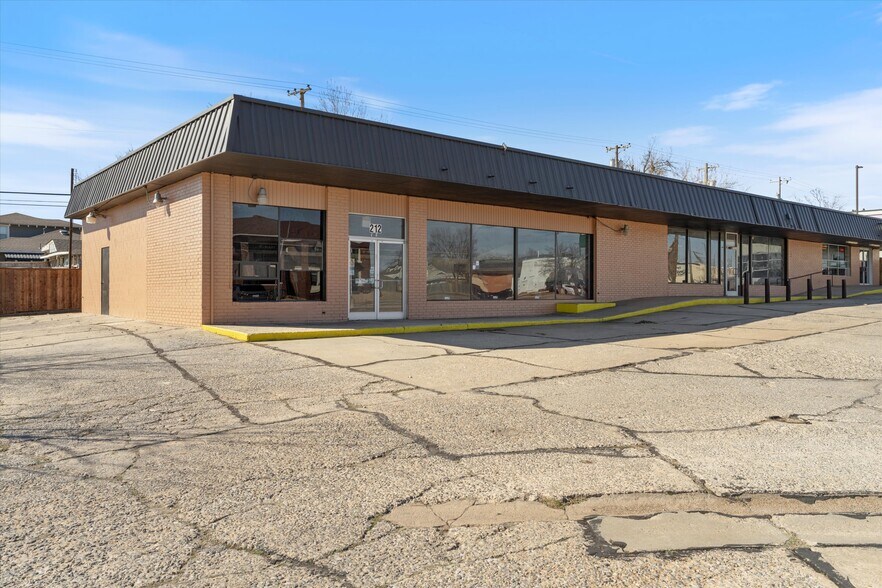 More Photos Of 212-216 NW 23rd St, Oklahoma City Unknown For Lease