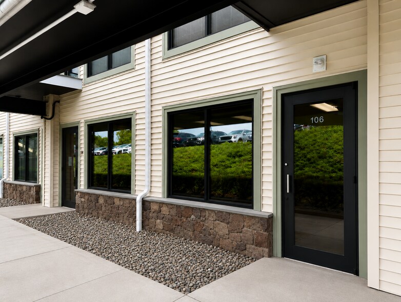 More Photos Of 295 Buck Rd, Holland Office For Sale