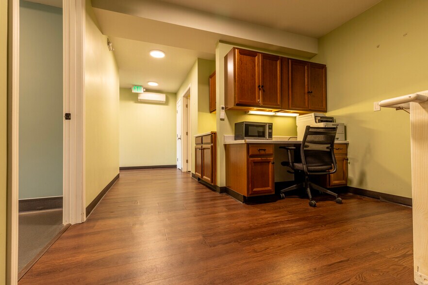 More Photos Of 2025 P St, Sacramento Office Residential For Lease