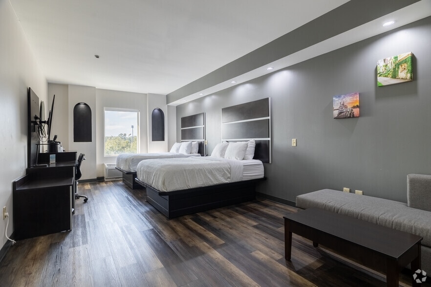 More Photos Of 480 Al Henderson Blvd, Savannah Hotel For Sale