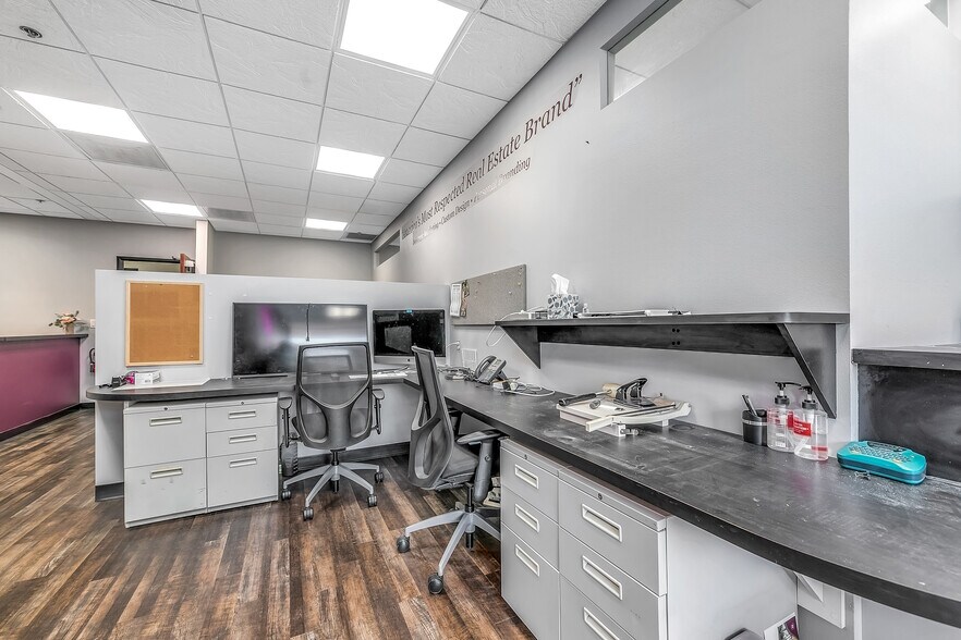 More Photos Of 2860 E Thousand Oaks Blvd, Thousand Oaks Office For Lease