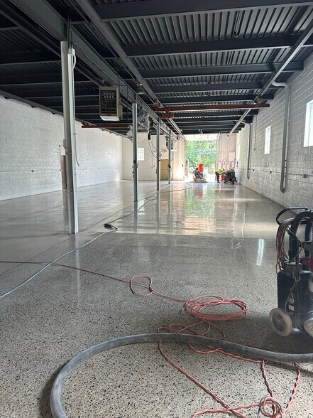 More Photos Of 2545 Industrial Row Dr, Troy Warehouse For Lease