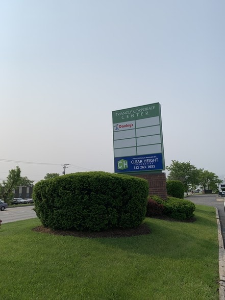 More Photos Of 1450-1484 Elmhurst Rd, Elk Grove Village Unknown For Lease