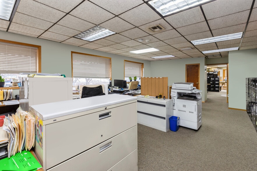 More Photos Of 138-27 247th St, Rosedale Showroom For Sale