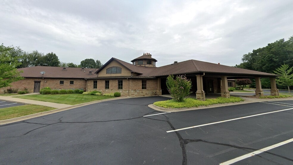 Primary Photo Of 723 N US 27, Marshall Funeral Home For Sale