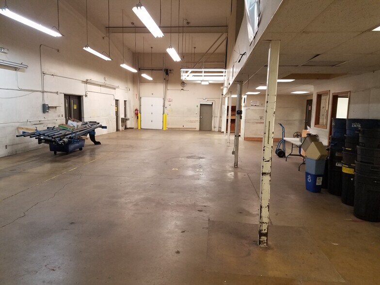 More Photos Of 2208 Trott Ave SW, Willmar Flex For Sale