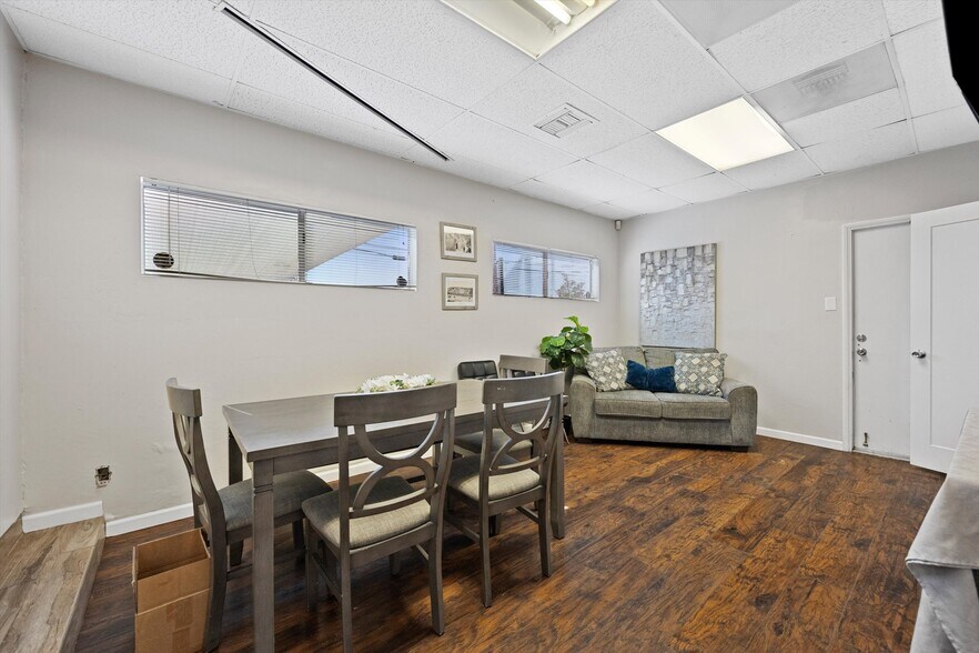 More Photos Of 1307 Columbus St, Bakersfield Specialty For Sale