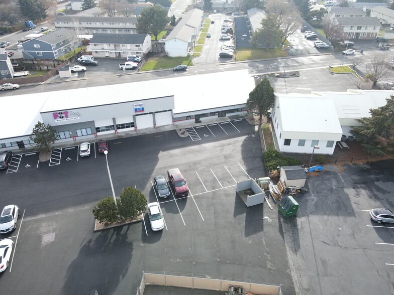 More Photos Of 6713 W Clearwater Ave, Kennewick Flex For Lease