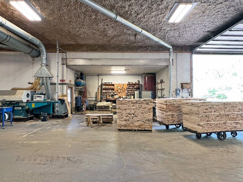 More Photos Of 9711 Perry Hwy, Waterford Warehouse For Sale