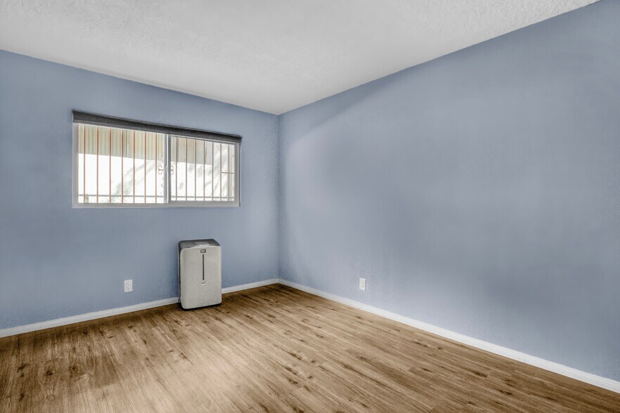 More Photos Of 12256 Riverside Dr, Valley Village Apartments For Sale