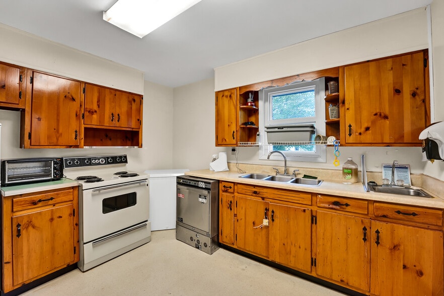 More Photos Of 7828 S Northshore Dr, Knoxville Schools For Sale