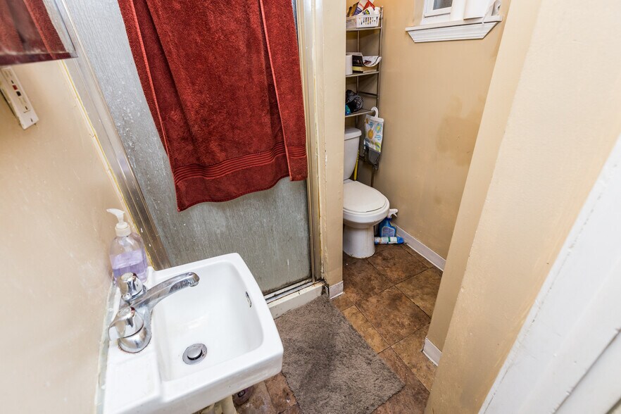 More Photos Of 1434 S 5th St, Philadelphia Apartments For Sale