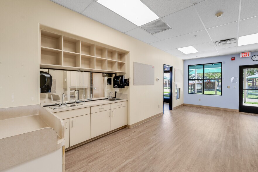 More Photos Of 1151 W Ray Rd, Chandler Daycare Center For Sale