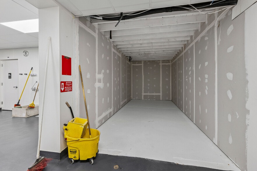 More Photos Of 102 N Rogers St, Aberdeen Restaurant For Sale