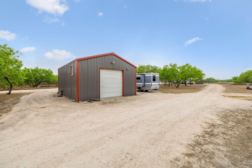 More Photos Of 141 S Private Road 1026, Kingsville Land For Sale