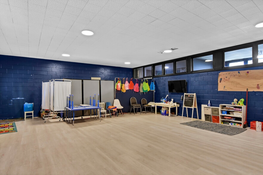 More Photos Of 920 N 6th St, Wilmington Religious Facility For Sale