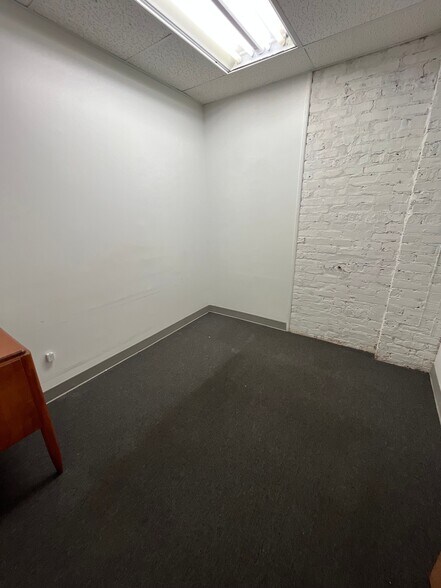 More Photos Of 5000-5014 W Madison St, Chicago Apartments For Lease