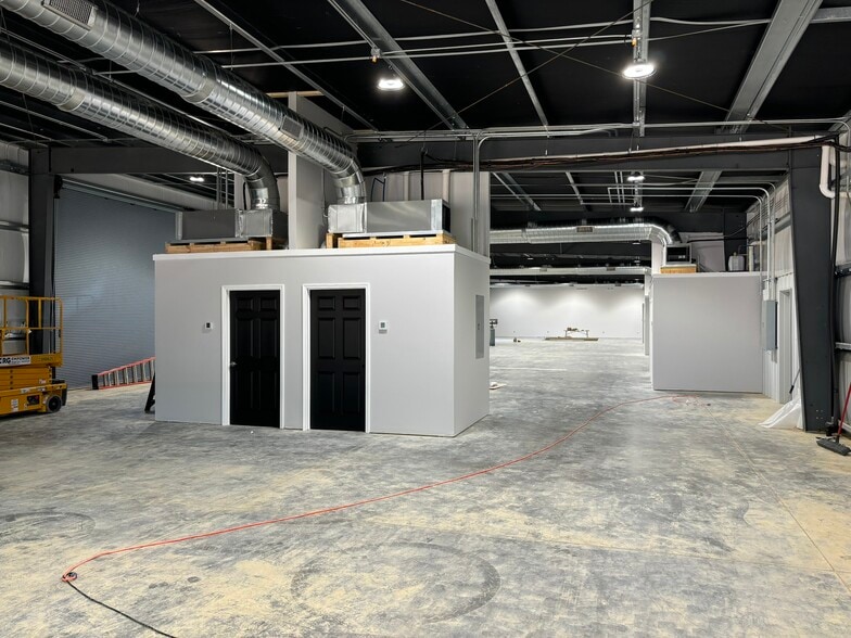 More Photos Of 230 Casey's Ln, Flowood Light Distribution For Lease