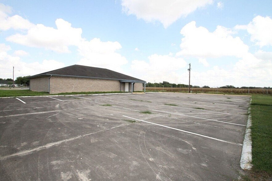 More Photos Of 5446 N FM 493, Donna Office For Sale