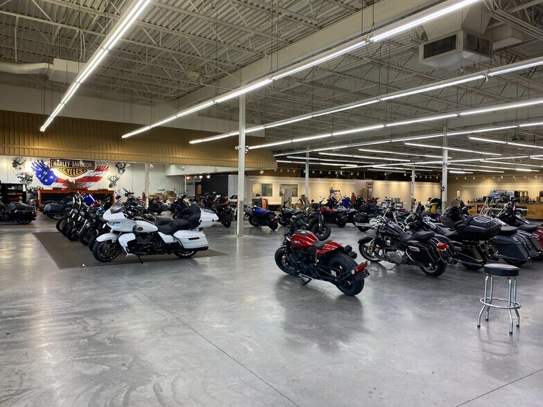 More Photos Of 6450 George Washington Mem Hwy, Yorktown Freestanding For Sale