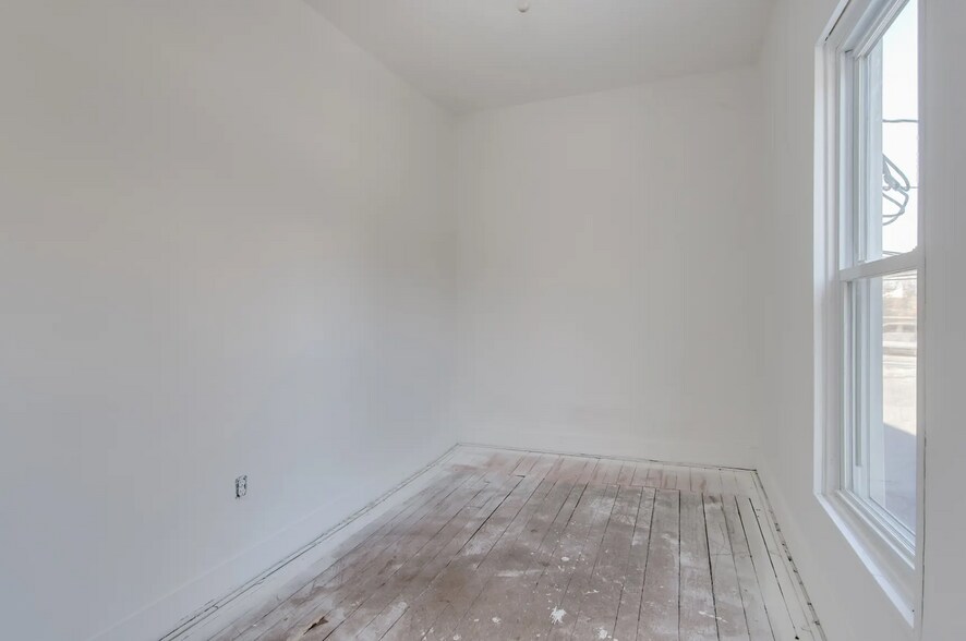More Photos Of 3737 Lawson Rd, Ijamsville Storefront Retail Residential For Sale