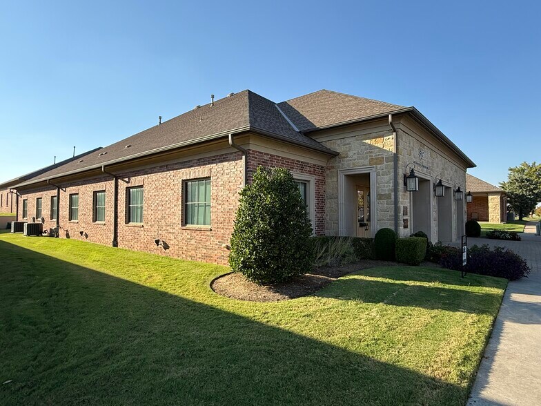 More Photos Of 5716 NW 135th St, Oklahoma City Medical For Lease