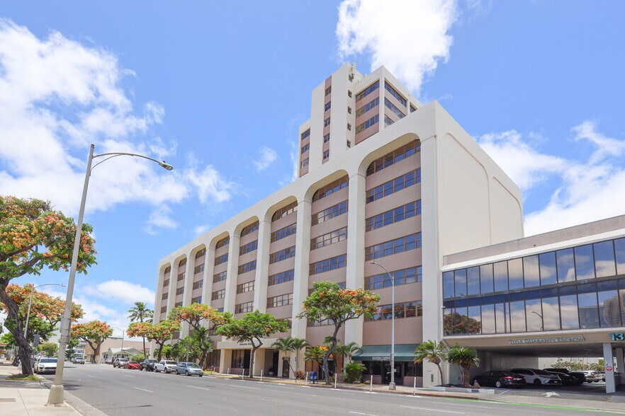 More Photos Of 1314 S king St, Honolulu Medical For Sale
