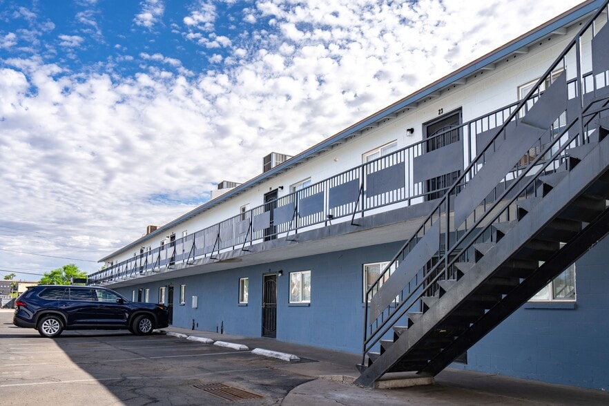 More Photos Of 1412 N 35th St, Phoenix Apartments For Sale