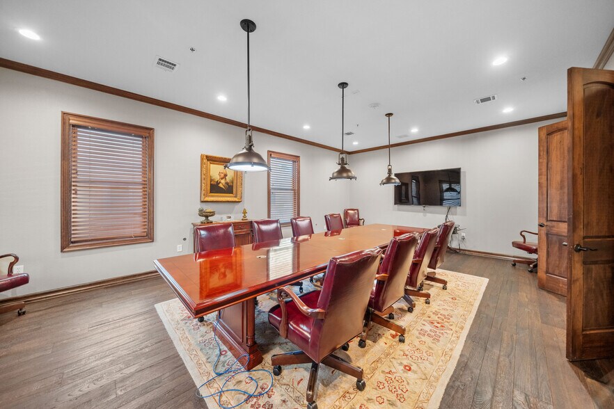 More Photos Of 1523 Yale St, Houston Office Residential For Sale